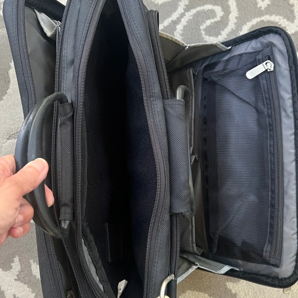 Black Men's Laptop Briefcase Shoulder Bag, tons of compartments, umbrella holder